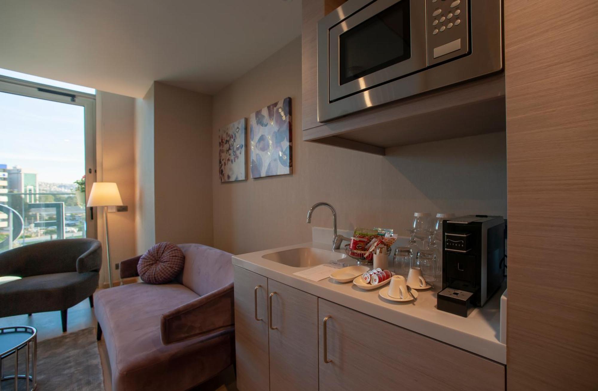 Four Points By Sheraton Измир Экстерьер фото