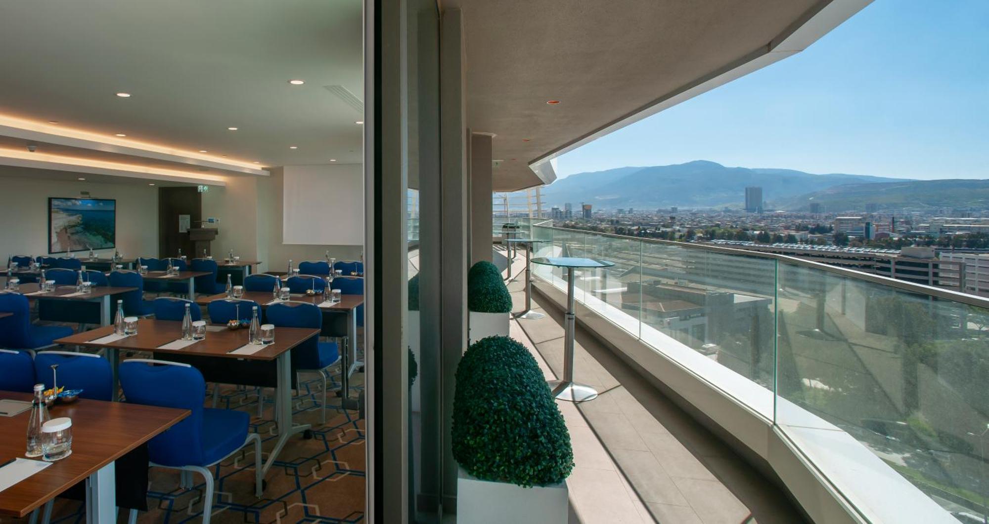 Four Points By Sheraton Измир Экстерьер фото