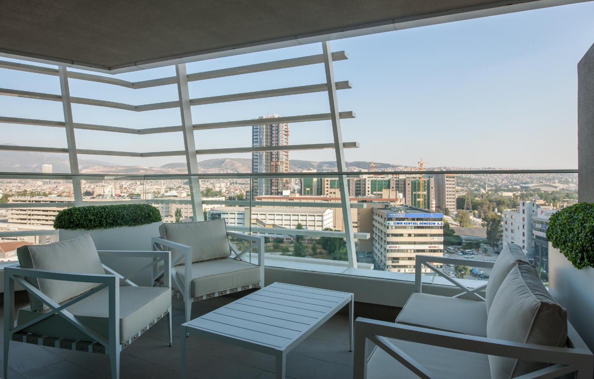Four Points By Sheraton Измир Экстерьер фото
