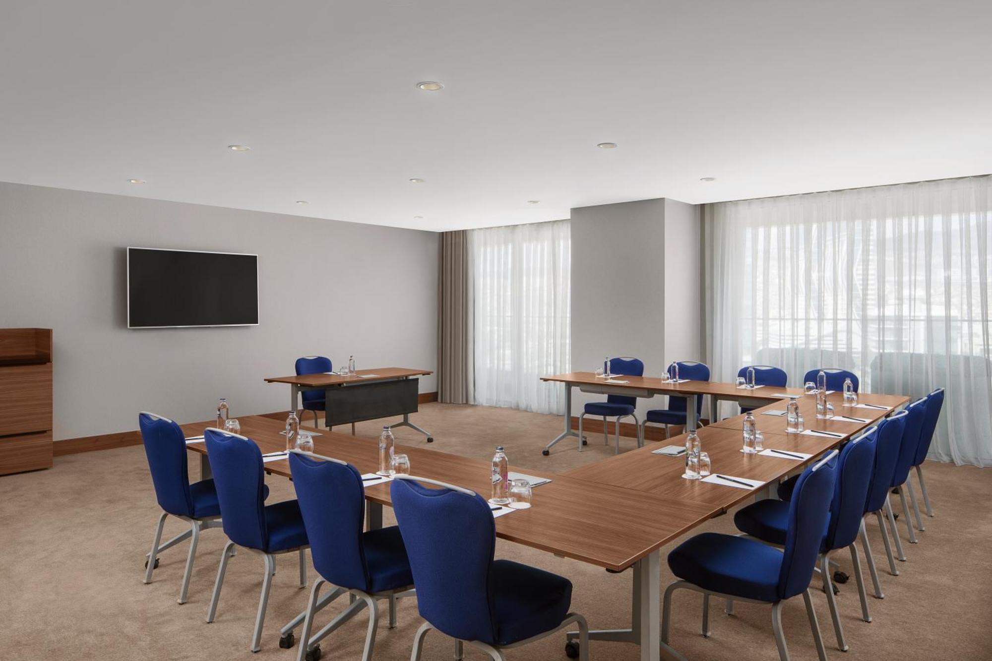 Four Points By Sheraton Измир Экстерьер фото